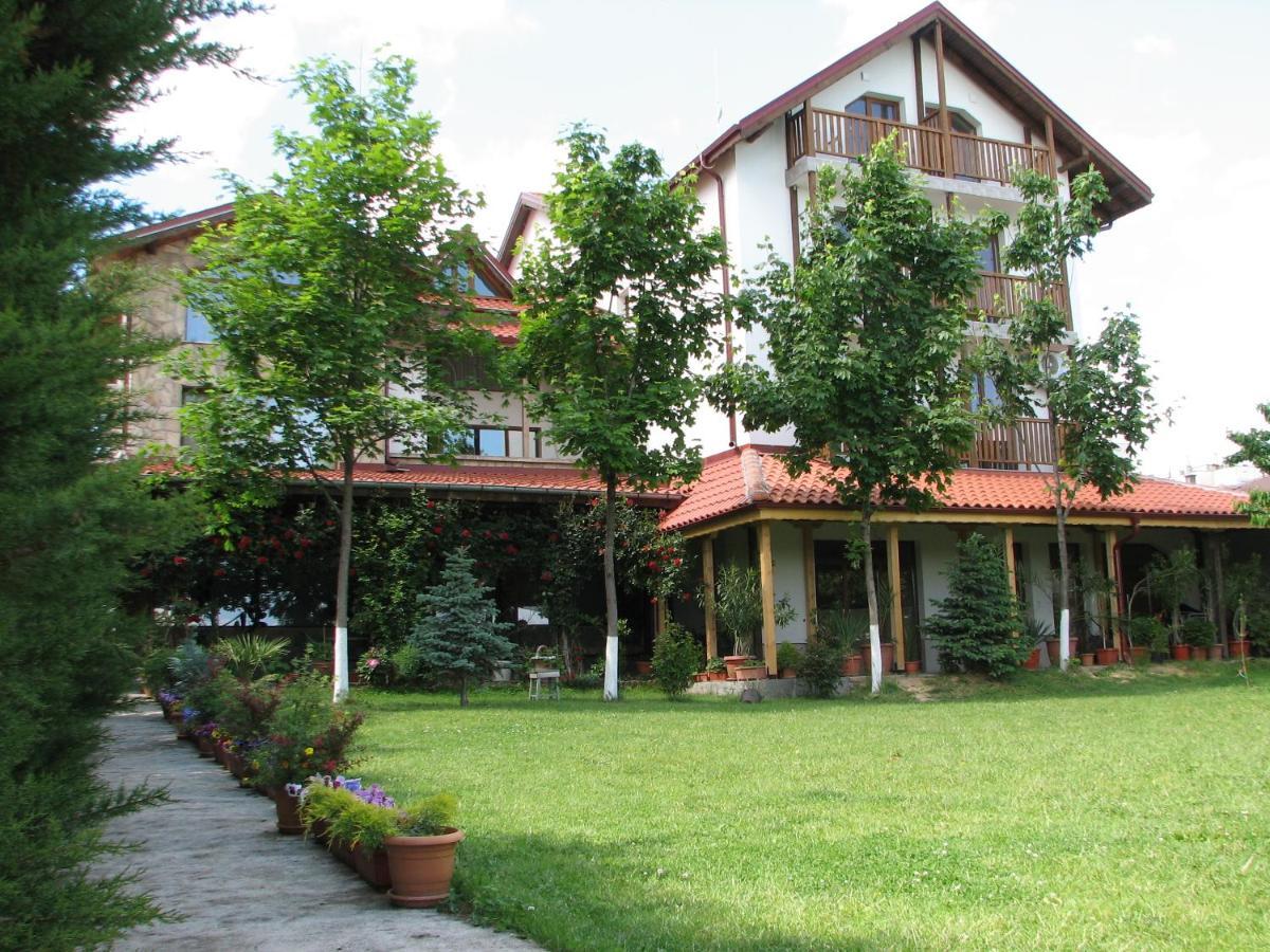 Семеен Хотел Къща Тодорови Eski Zağra Dış mekan fotoğraf